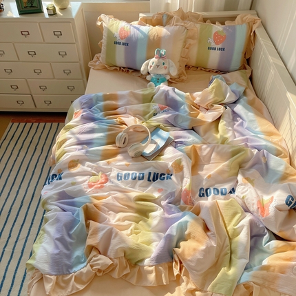 91家纺网 家纺一手货源 找家纺 顾里家纺 2024新款韩系治愈小清新花边氧气泡泡棉夏被四件套 糖果日记