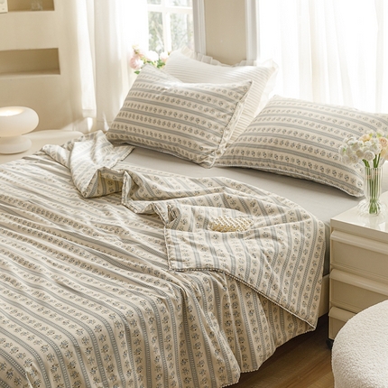 91家纺网 家纺一手货源 找家纺 （总）优被业 2025新款全棉13372大豆夏被四件套小碎花系列