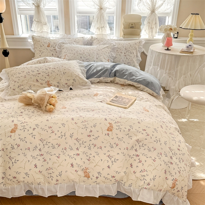 91家纺网 家纺一手货源 找家纺 简宜家居（朝初家纺） 2025新款40支斜纹全棉花边款四件套 一只甜甜兔