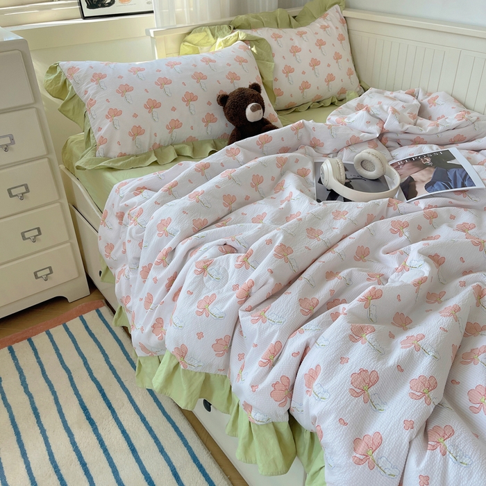 91家纺网 家纺一手货源 找家纺 顾里家纺 2024新款韩系治愈小清新花边氧气泡泡棉夏被四件套 田野少女