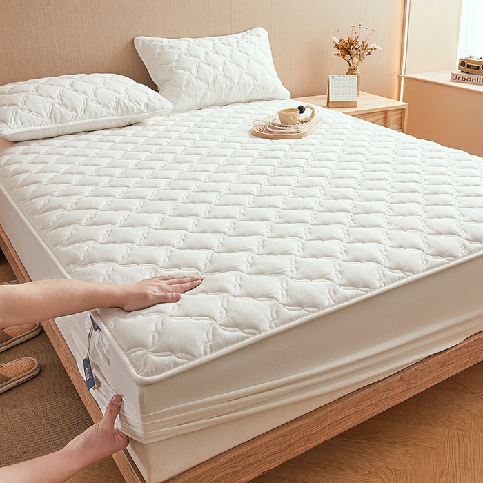 91家纺网 家纺一手货源 找家纺 3C 2024新款全棉色织水洗绵抗菌床笠 珍珠白