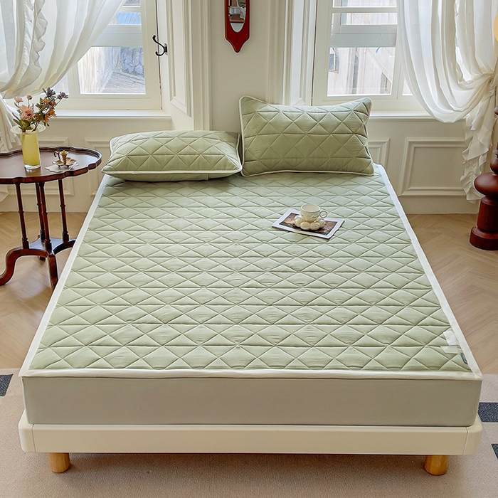 91家纺网 家纺一手货源 找家纺 3C 2024新款全棉夹棉大豆床护垫 抹茶绿