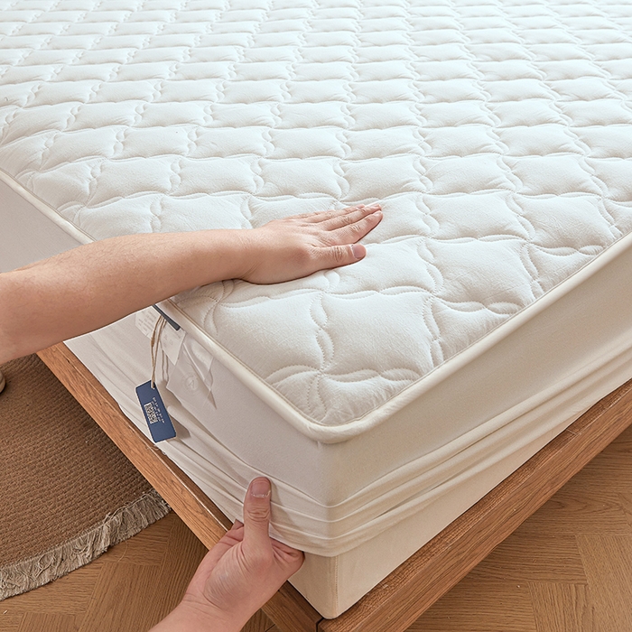 91家纺网 家纺一手货源 找家纺 3C 2024新款全棉色织水洗绵抗菌床笠 珍珠白