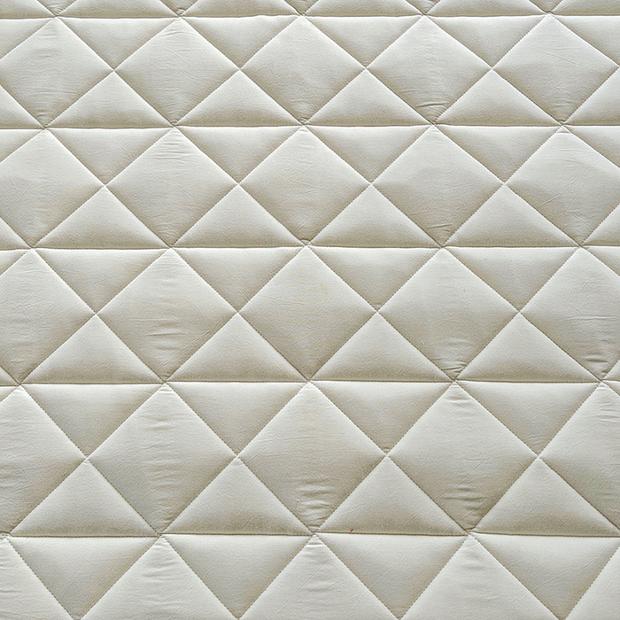 91家纺网 家纺一手货源 找家纺 3C 2024新款全棉夹棉大豆床护垫 奶昔白