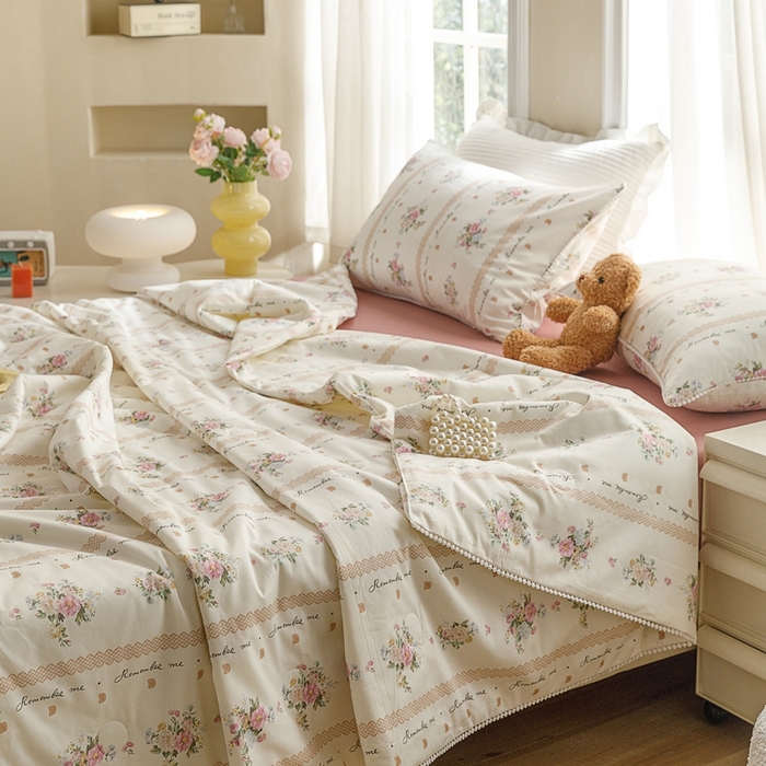 91家纺网 家纺一手货源 找家纺 优被业 2025新款全棉13372大豆夏被四件套小碎花系列 浅夏