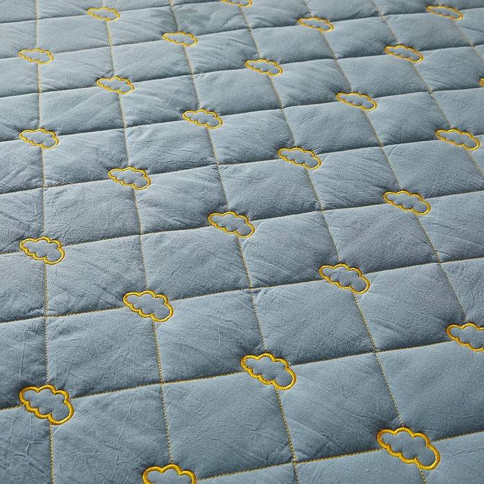 91家纺网 家纺一手货源 找家纺 3C 2024新款全棉抗菌抑菌云朵刺绣床笠 烟灰