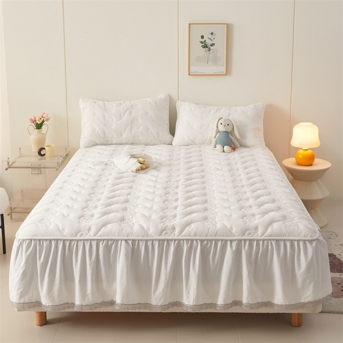 91家纺网 家纺一手货源 找家纺 3C 2024新款玫瑰水洗棉床裙式床笠 奶昔白