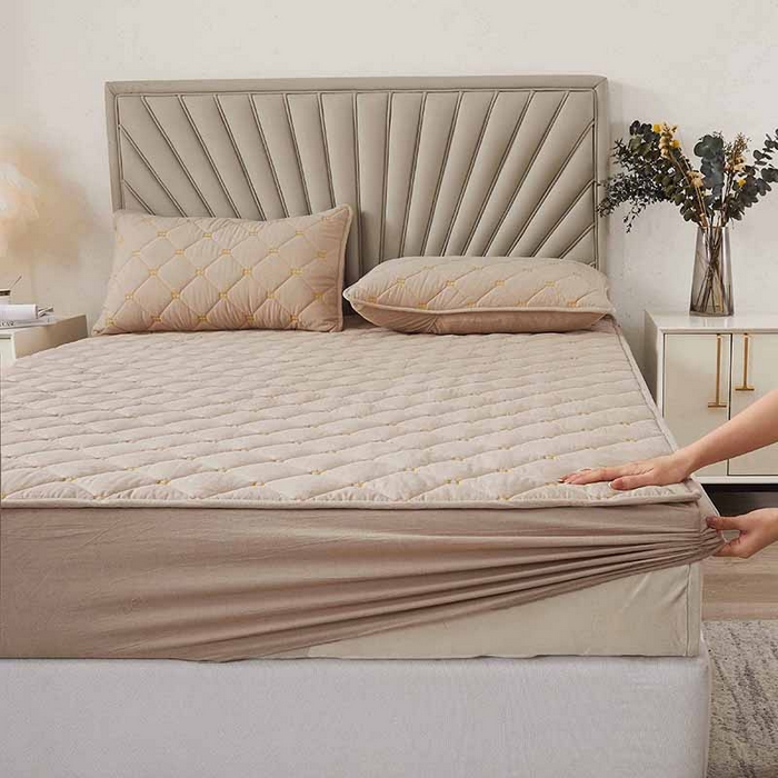 91家纺网 家纺一手货源 找家纺 3C 2024新款H标刺绣床笠 清新灰