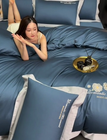 91家纺网 家纺一手货源 找家纺 瑞驰家纺2024新款长绒棉绣花四件套伊莎贝尔系列 伊莎贝尔-梦幻蓝