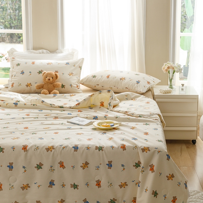 91家纺网 家纺一手货源 找家纺 优被业 2025新款全棉13372大豆夏被四件套小碎花系列 奇迹世界