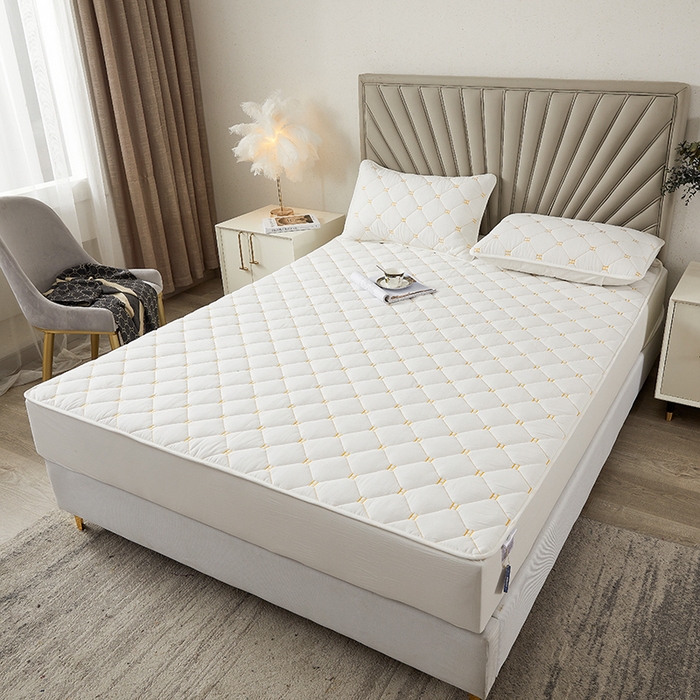 91家纺网 家纺一手货源 找家纺 3C 2024新款H标刺绣床笠 珍珠白