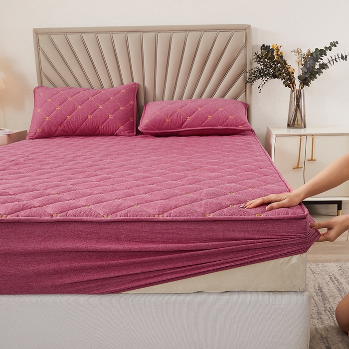 91家纺网 家纺一手货源 找家纺 3C 2024新款H标刺绣床笠 红豆沙