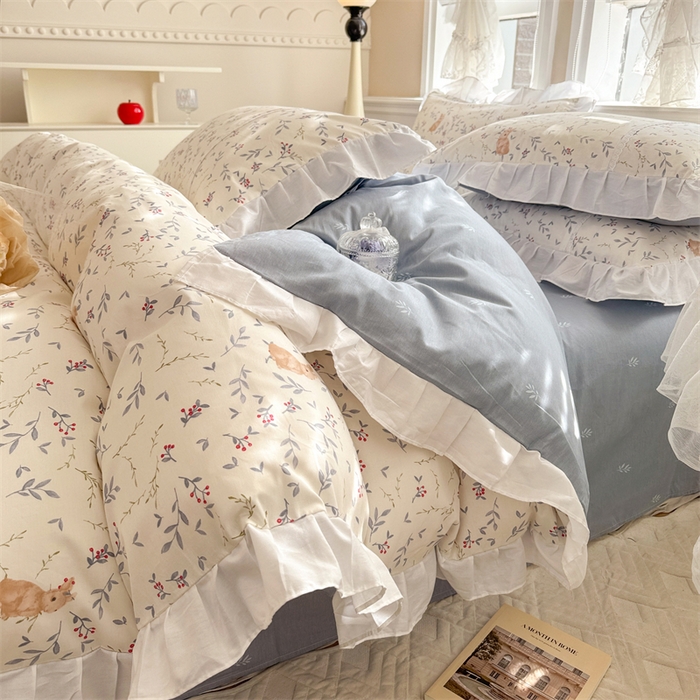 91家纺网 家纺一手货源 找家纺 简宜家居（朝初家纺） 2025新款40支斜纹全棉花边款四件套 一只甜甜兔