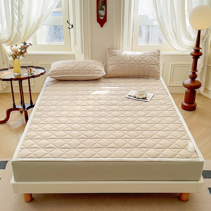 91家纺网 家纺一手货源 找家纺 3C 2024新款全棉夹棉大豆床护垫 浅驼