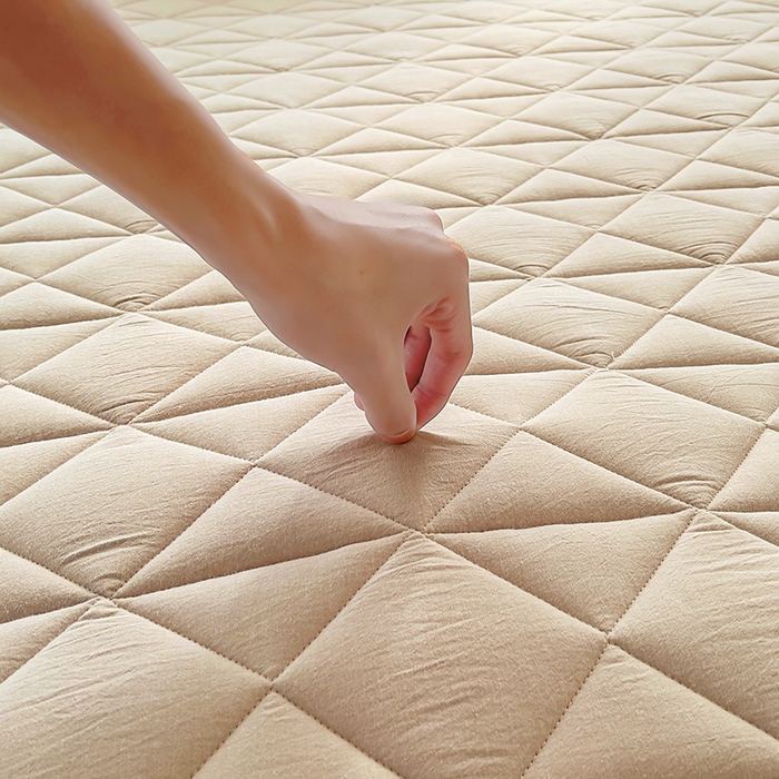 91家纺网 家纺一手货源 找家纺 3C 2024新款全棉夹棉大豆床护垫 浅驼