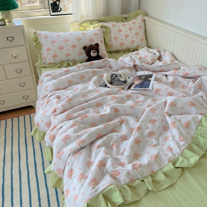 91家纺网 家纺一手货源 找家纺 顾里家纺 2024新款韩系治愈小清新花边氧气泡泡棉夏被四件套 田野少女