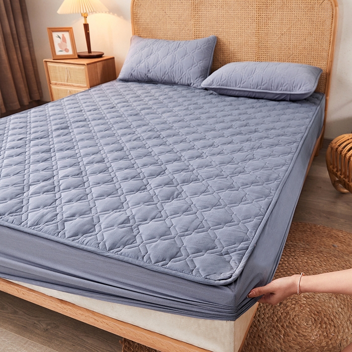 91家纺网 家纺一手货源 找家纺 3C 2024新款抗菌防螨透气防水夹棉床笠 蓝灰色