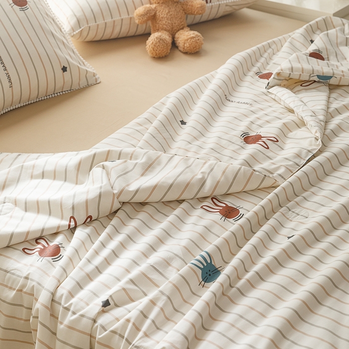 91家纺网 家纺一手货源 找家纺 优被业 2025新款全棉13372大豆夏被四件套小碎花系列 比菲兔