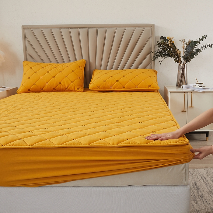 91家纺网 家纺一手货源 找家纺 3C 2024新款H标刺绣床笠 柠檬黄