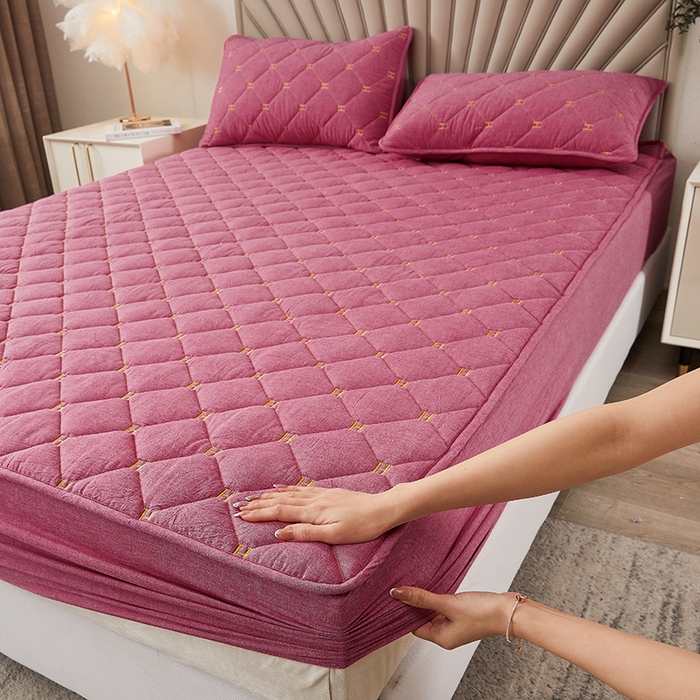 91家纺网 家纺一手货源 找家纺 3C 2024新款H标刺绣床笠 红豆沙