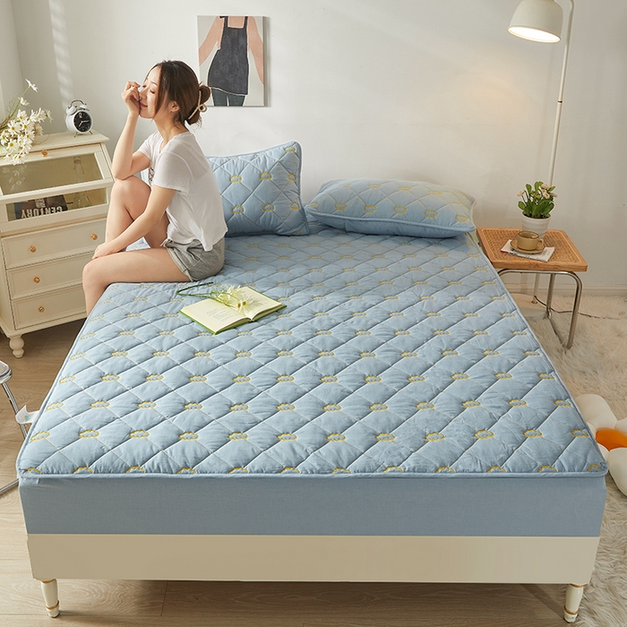 91家纺网 家纺一手货源 找家纺 3C 2024新款全棉抗菌抑菌云朵刺绣床笠 浅蓝