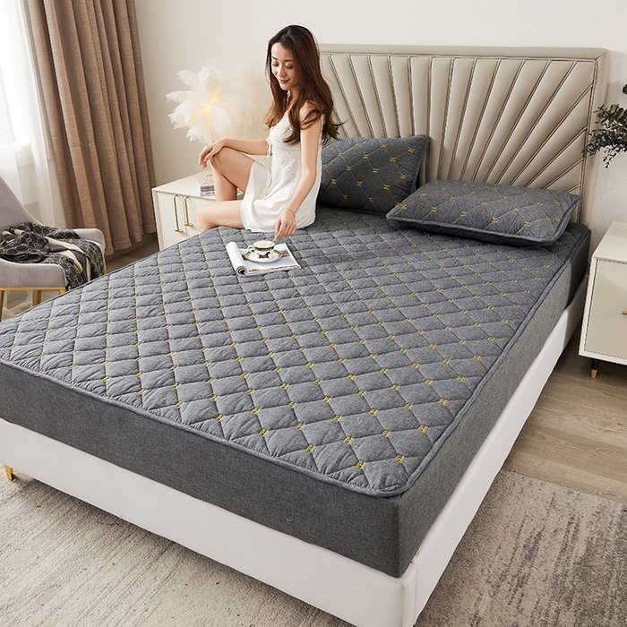 91家纺网 家纺一手货源 找家纺 3C 2024新款H标刺绣床笠 低调灰