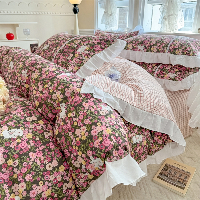 91家纺网 家纺一手货源 找家纺 简宜家居（朝初家纺） 2025新款40支斜纹全棉花边款四件套 紫鸢温柔