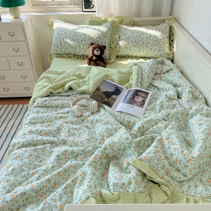 91家纺网 家纺一手货源 找家纺 顾里家纺 2024新款韩系治愈小清新花边氧气泡泡棉夏被四件套 春日来信