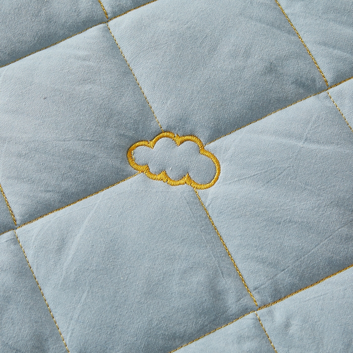 91家纺网 家纺一手货源 找家纺 3C 2024新款全棉抗菌抑菌云朵刺绣床笠 浅蓝