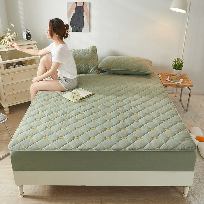 91家纺网 家纺一手货源 找家纺 3C 2024新款全棉抗菌抑菌云朵刺绣床笠 抹茶绿