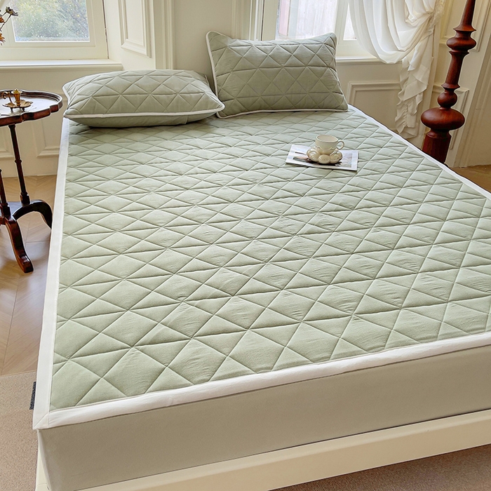 91家纺网 家纺一手货源 找家纺 3C 2024新款全棉夹棉大豆床护垫 抹茶绿