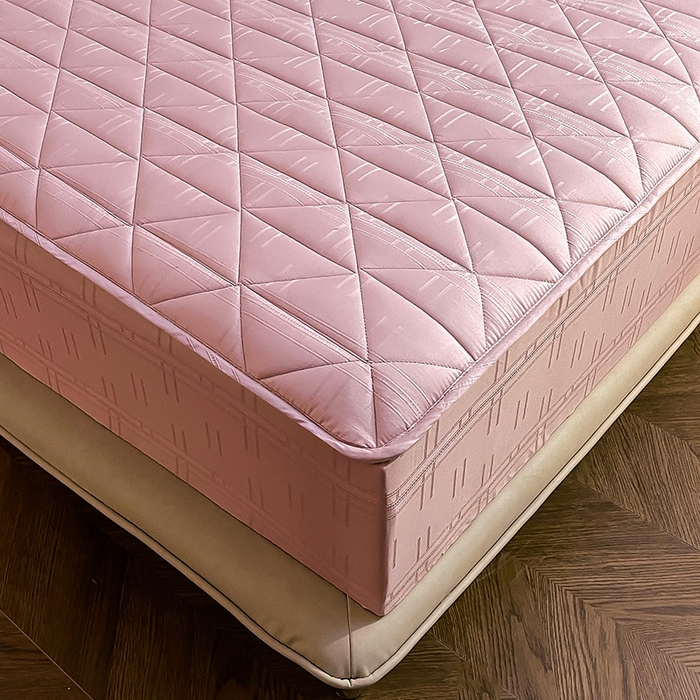 91家纺网 家纺一手货源 找家纺 3C 2024新款夹棉60提花床笠 桃粉