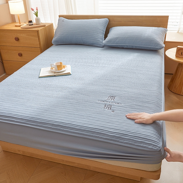 91家纺网 家纺一手货源 找家纺 喜居 2024新款原棉大豆夹棉床笠 雾蓝