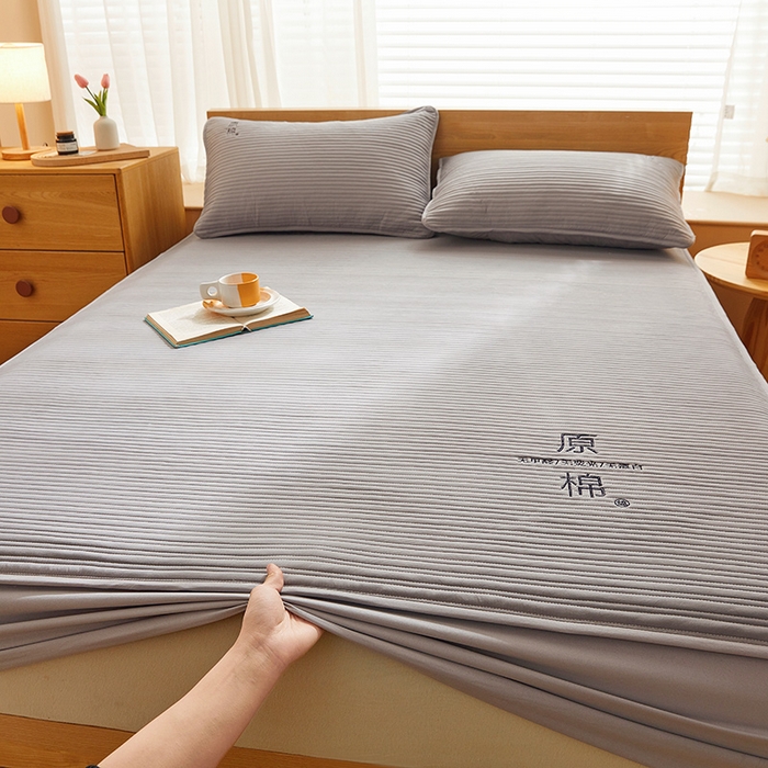 91家纺网 家纺一手货源 找家纺 喜居 2024新款原棉大豆夹棉床笠 雅灰