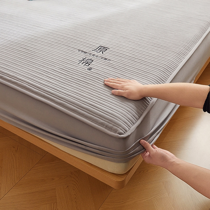 91家纺网 家纺一手货源 找家纺 喜居 2024新款原棉大豆夹棉床笠 雅灰