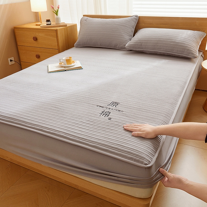 91家纺网 家纺一手货源 找家纺 喜居 2024新款原棉大豆夹棉床笠 雅灰