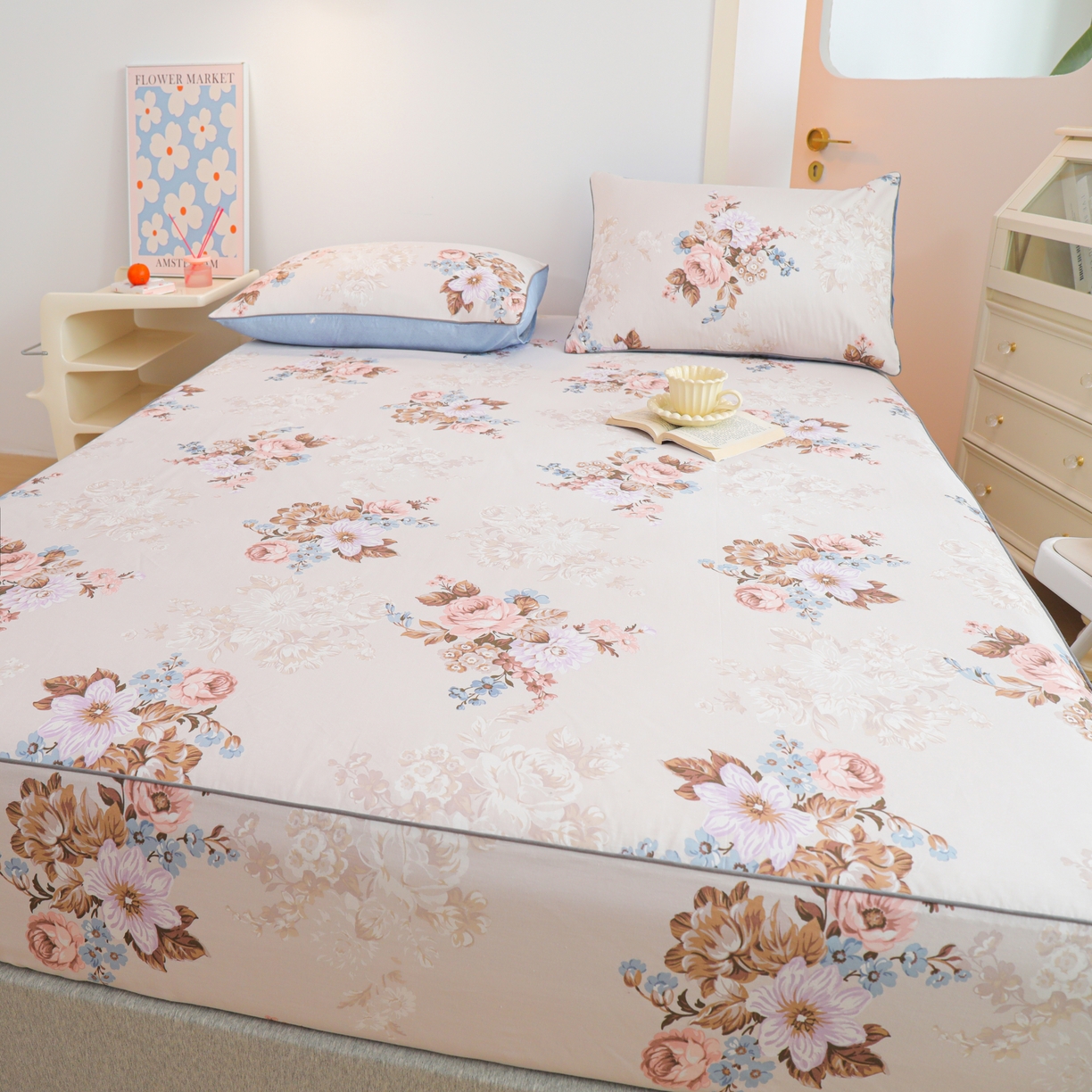 91家纺网 家纺一手货源 找家纺 元元 2024新款小清新隐藏式夹棉套件单品-夹棉床笠 娜朵花开