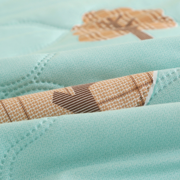 91家纺网 家纺一手货源 找家纺 被多多 2024新款清新印花亲肤绒夏被 小森林-绿