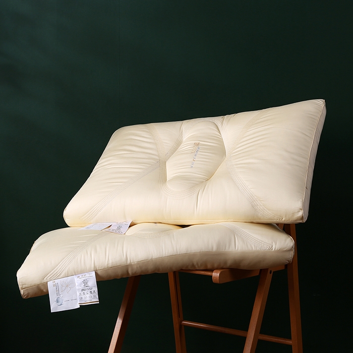 91家纺网 家纺一手货源 找家纺 （总）沃兰国际 刺绣臻丝亲肤SPA透气护颈椎枕芯安睡枕头