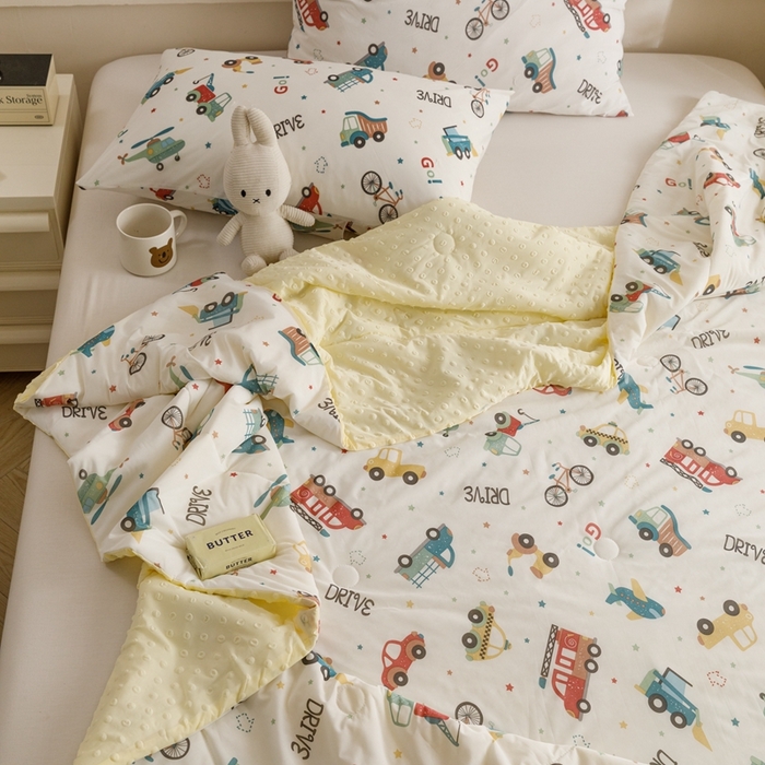 91家纺网 家纺一手货源 找家纺 绒梦里 2024新款小凉皮凉感冰豆豆ins夏被直播爆款夏凉被空调被 车车世界