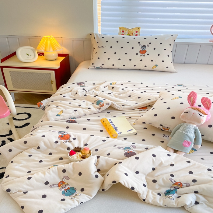 91家纺网 家纺一手货源 找家纺 荔禾家居 2024新款A类针织棉大豆夏被 波点兔