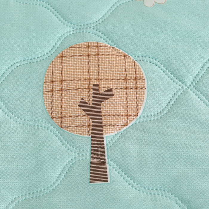 91家纺网 家纺一手货源 找家纺 被多多 2024新款清新印花亲肤绒夏被 小森林-绿