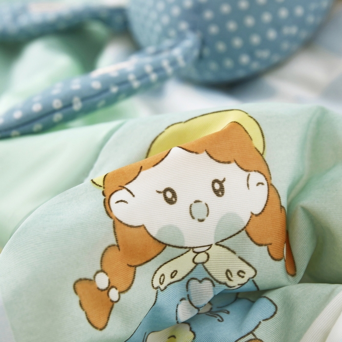 91家纺网 家纺一手货源 找家纺 丝涟家居 2025新款A类卡通小清新双面印花凉感丝夏被 小女孩