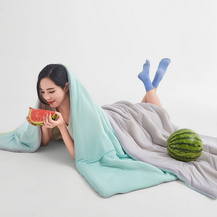 91家纺网 家纺一手货源 找家纺 米米儿家纺 2024新款A类瓜瓜凉感夏被空调被夏凉被西瓜被 冰川蓝灰