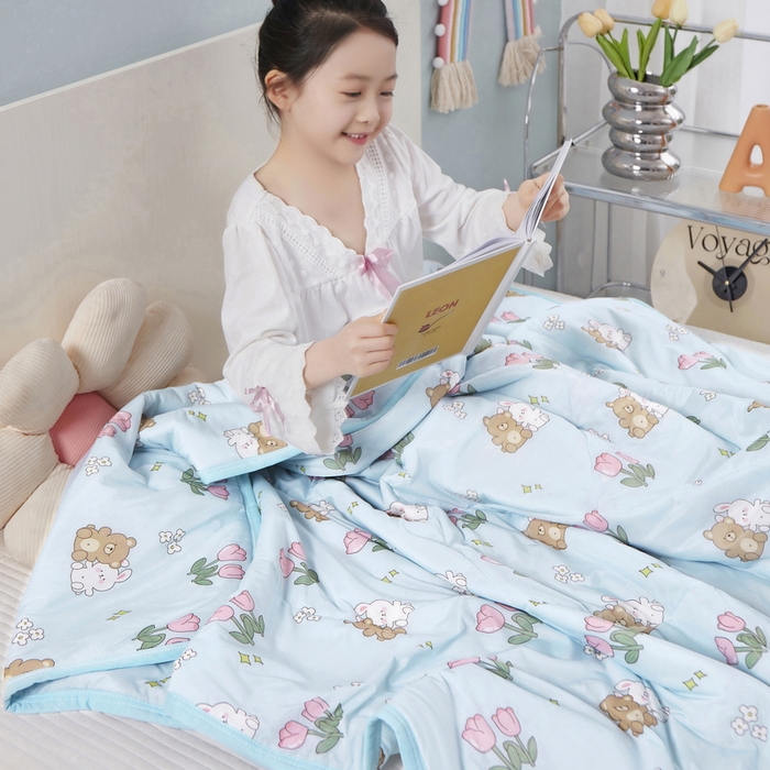 91家纺网 家纺一手货源 找家纺 丝涟家居 2025新款A类卡通小清新双面印花凉感丝夏被 郁金香兔