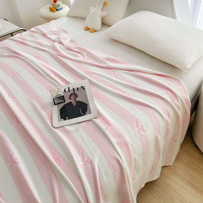 91家纺网 家纺一手货源 找家纺 棉乐町 2025新款色织提花竹纤维毯 眷恋-粉