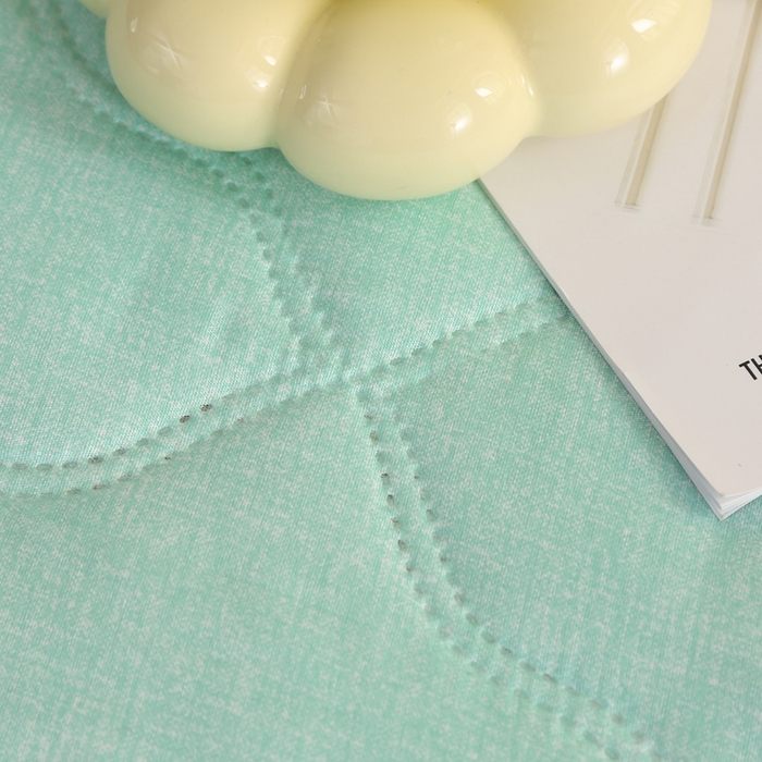 91家纺网 家纺一手货源 找家纺 被多多 2024新款清新印花亲肤绒夏被 莓烦恼-绿