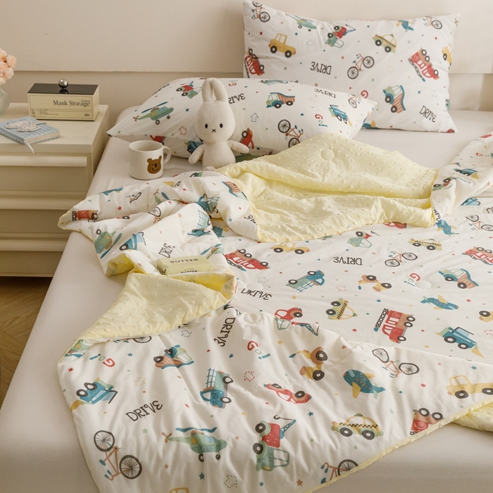 91家纺网 家纺一手货源 找家纺 绒梦里 2024新款小凉皮凉感冰豆豆ins夏被直播爆款夏凉被空调被 车车世界