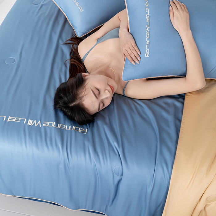 91家纺网 家纺一手货源 找家纺 子由家居 2024新款水洗真丝轻奢绣花夏被四件套 轻奢绣花-宾利蓝