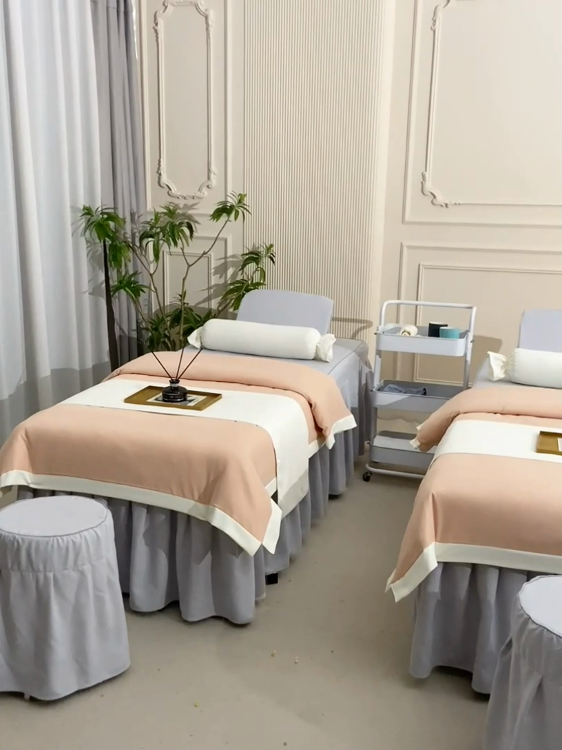 91家纺网 家纺一手货源 找家纺 不打烊家纺  (原春恩家纺) 2025新款贡棉高端床罩系列-春日寄语（此款控价128） 浅驼色拼灰色